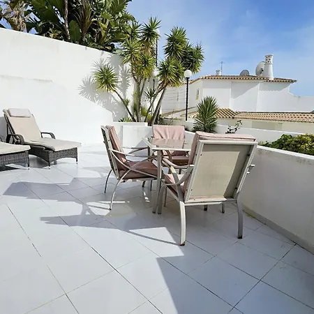 Albufeira, Blue Wave Retreat 65 公寓 *