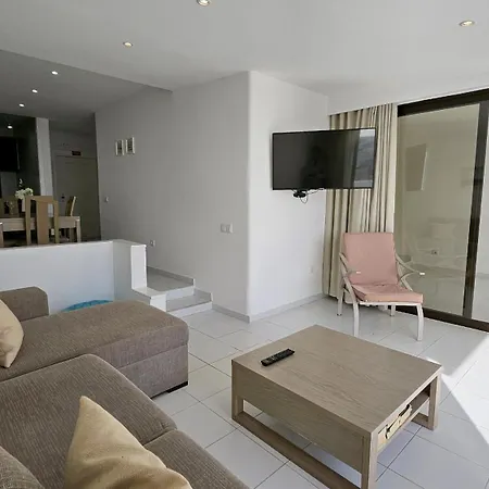 Albufeira, Blue Wave Retreat 65 *